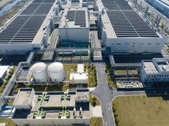工廠房頂的“陽光存折” 光伏發電如何重塑制造業能源版圖
